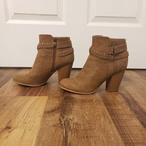 Limelight Janelle western ankle boots